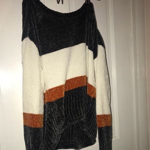 Knitted Sweater Never Worn (Lost Tag)